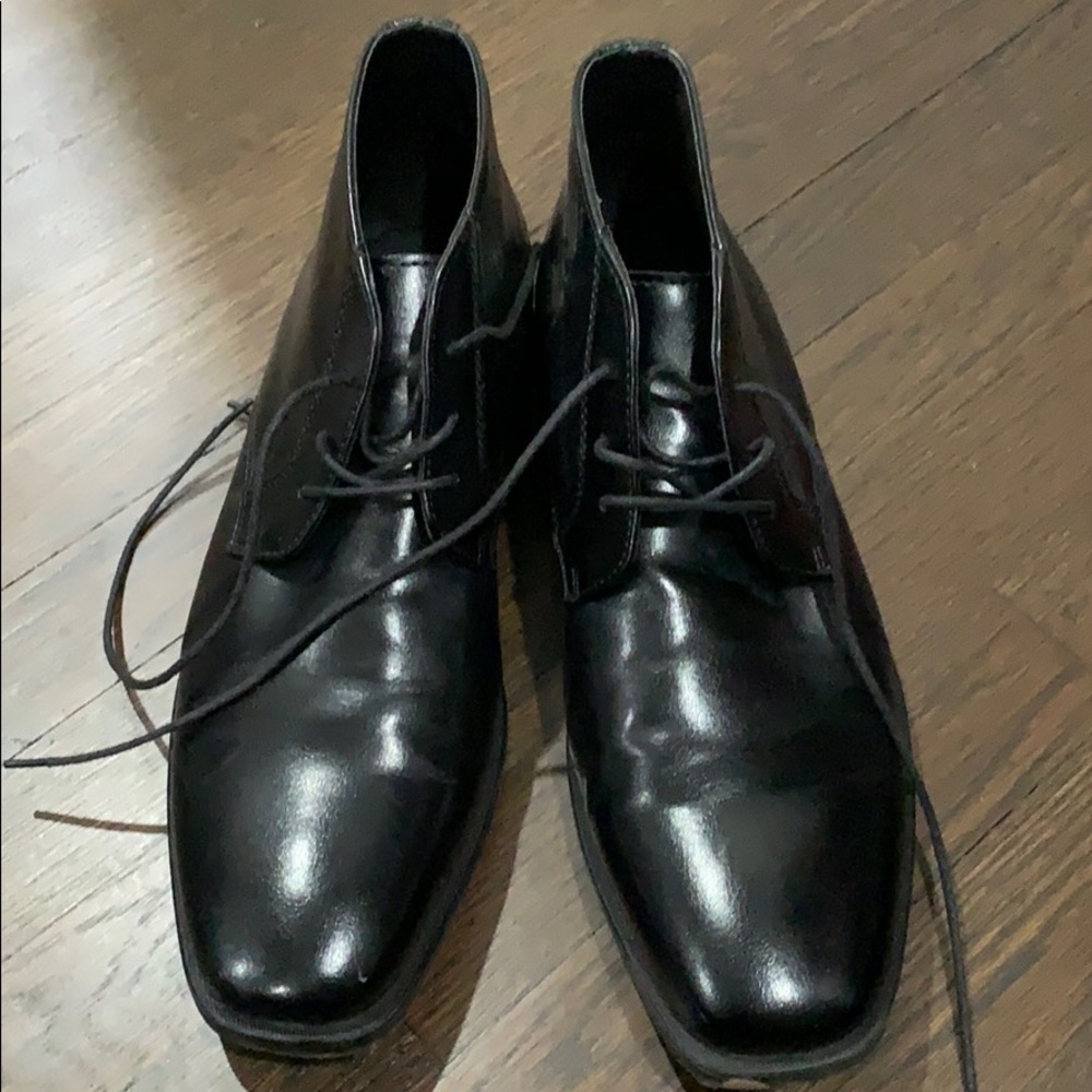 Men’s black dress boots